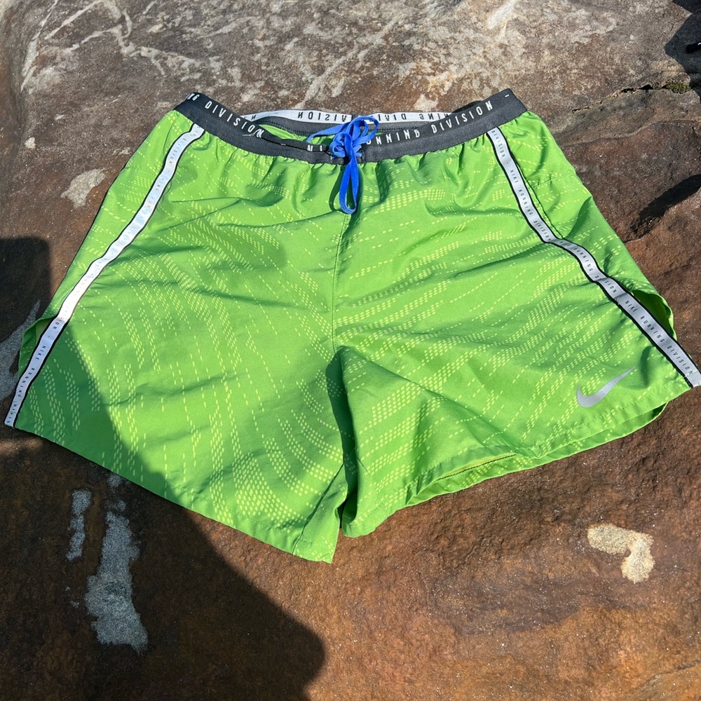 Nike flex stride 5” inseam SIZE SMALL run division running shorts